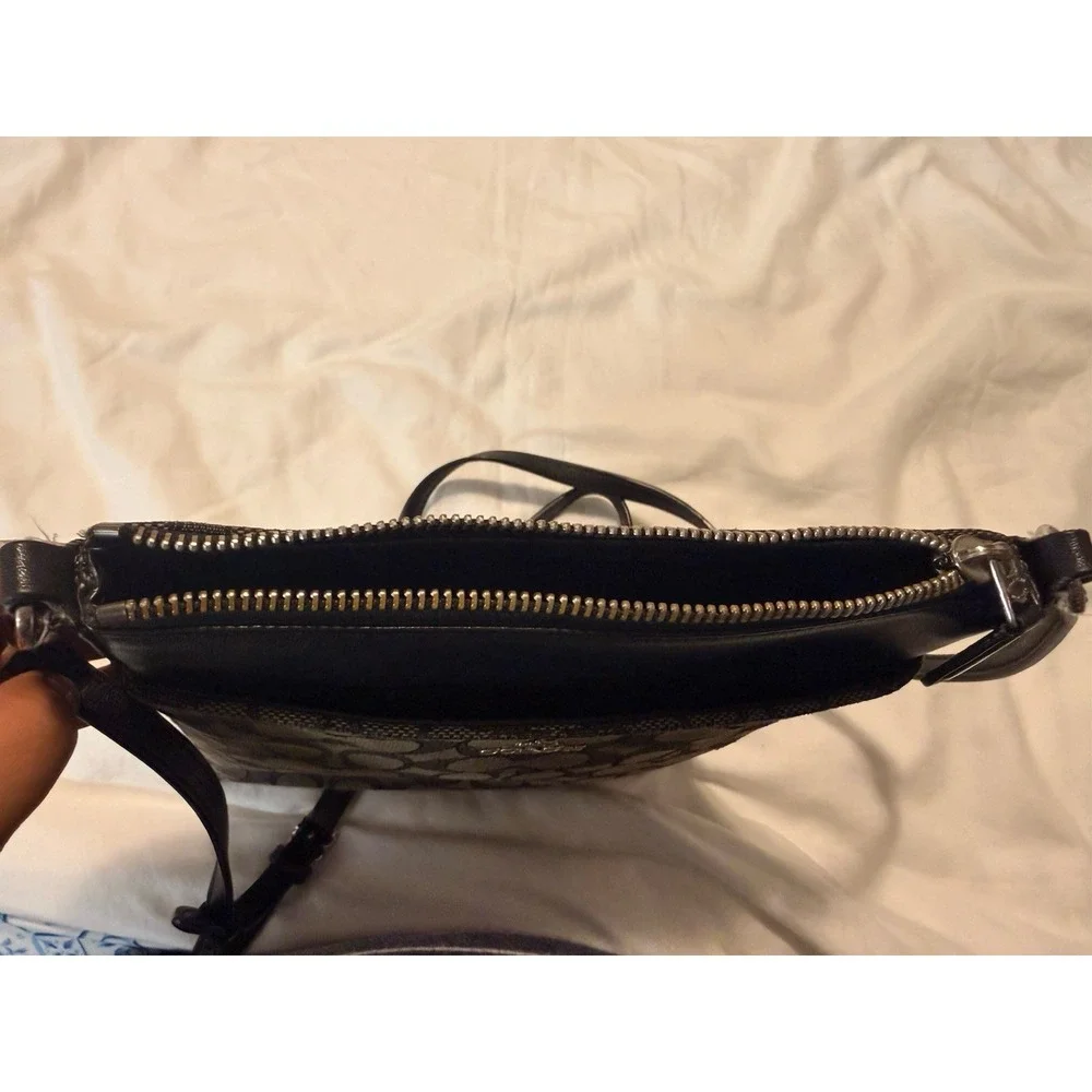 Coach Kitt Messenger Black Crossbody Bag Purse Fair Condition